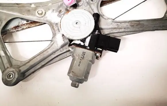 Honda Civic Front door window regulator motor 811150