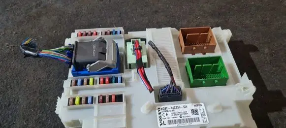 Volvo V60 Fuse module BG9T14C256GA 31343677AA