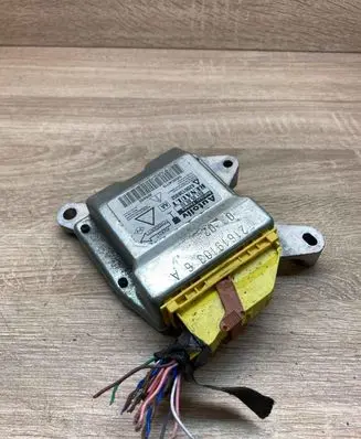 Renault Laguna II Airbag control unit/module 601958800 8200138952