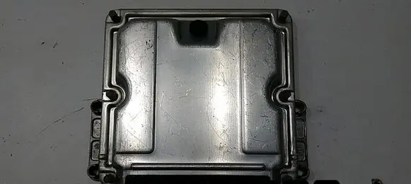 Peugeot 607 Engine control unit/module 0281010880