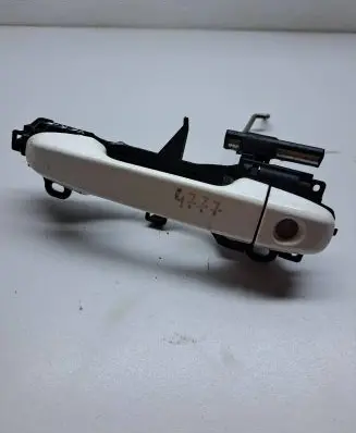 Toyota Yaris Front door exterior handle 692020D07000 V23841 27022013