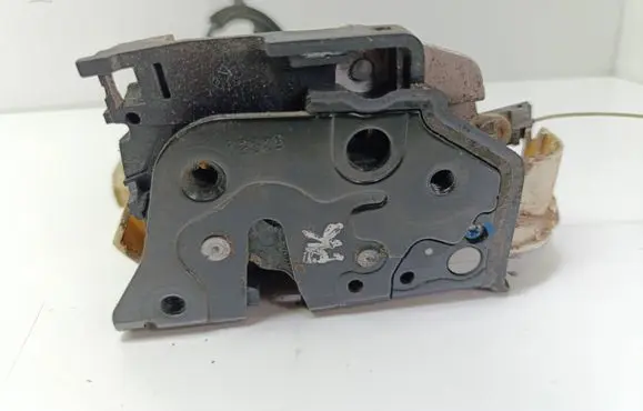 Seat Altea Front door lock 1P1837015