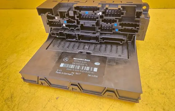 Mercedes-Benz SLK R171 SAM control unit 5DK00855314 1715451601