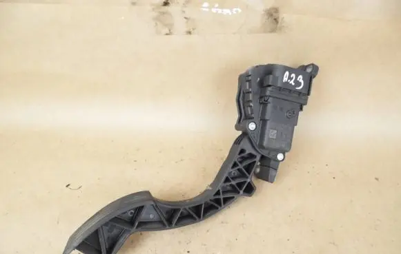 Ford Focus Accelerator throttle pedal 6PV00864101 0XC95YE