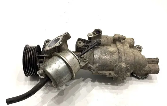 Mercedes-Benz E W212 Water pump A2742000800