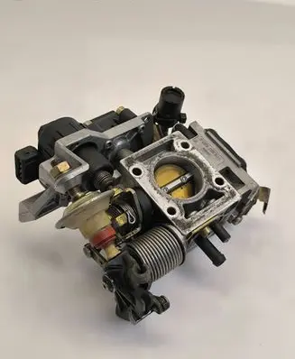 Volkswagen Golf II Throttle valve 0438201081 050133015M 0132008600