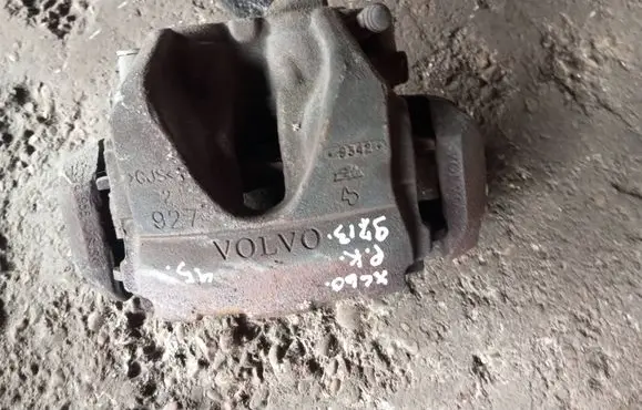 Volvo XC60 Front brake caliper 927