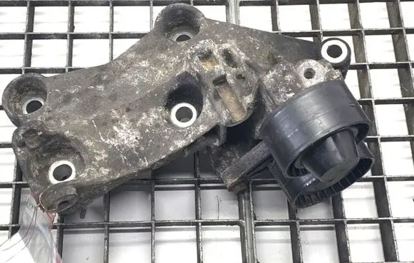 Renault Trafic III (X82) Generator/alternator bracket 