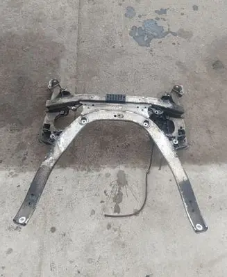 BMW 5 E60 E61 Front subframe 6759461 6759462