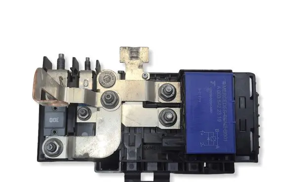Mercedes-Benz B W246 W242 Other relay A0035422319 V23230D2001X001 A2465401350