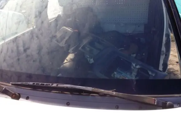 Mazda BT-50 Front windscreen/windshield window 