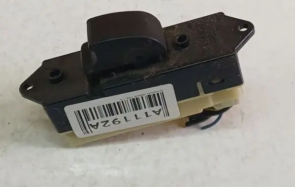 Mitsubishi Grandis Electric window control switch 8608A022