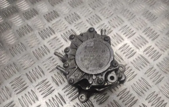 Volkswagen Touran I Vacuum pump 03G145209C 6010