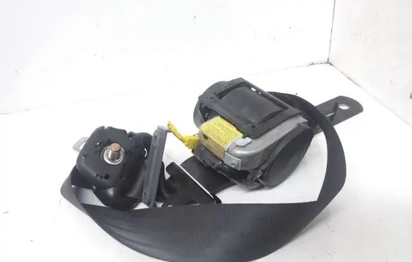 Hyundai Sonata Front seatbelt 040779