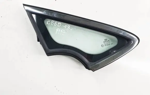 KIA Pro Cee'd II Front triangle window/glass 43R000084 DOT736AS2M42