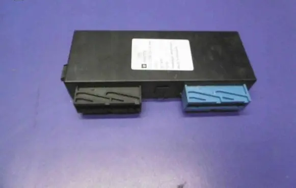 Opel Astra H Convertible roof control unit 133025305 13197774