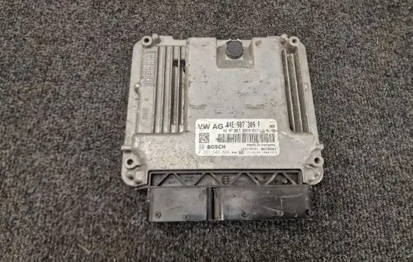 Volkswagen PASSAT B8 Engine control unit/module 04E907309F
