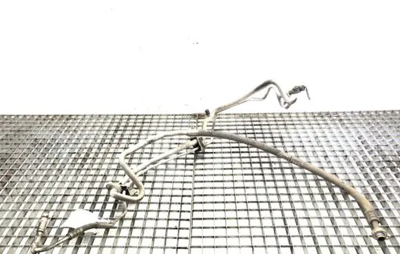 Ford Focus Air conditioning (A/C) pipe/hose 