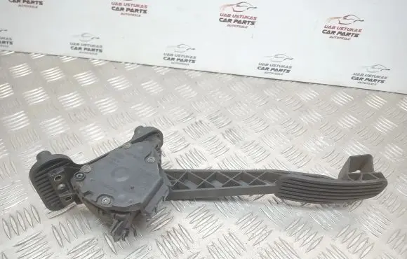 Volvo S80 Accelerator throttle pedal 9157552