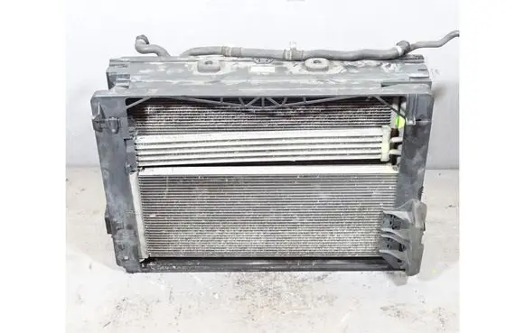 BMW 7 F01 F02 F03 F04 Coolant radiator 7575395