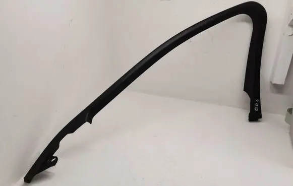 Mercedes-Benz C W205 Front door glass trim molding A2057270271