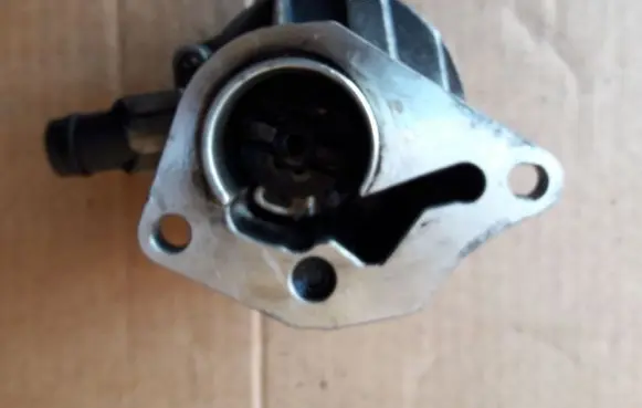 Renault Megane II Vacuum pump 8200175167
