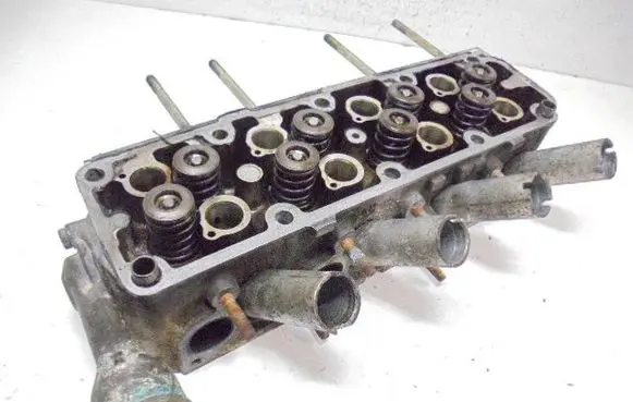 Opel Meriva A Engine head 90400242