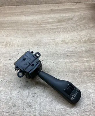 BMW 5 E39 Wiper control stalk 8363669 01204020