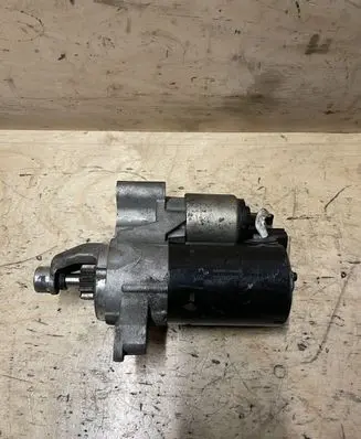 Volkswagen Tiguan Starter motor 06D911021D