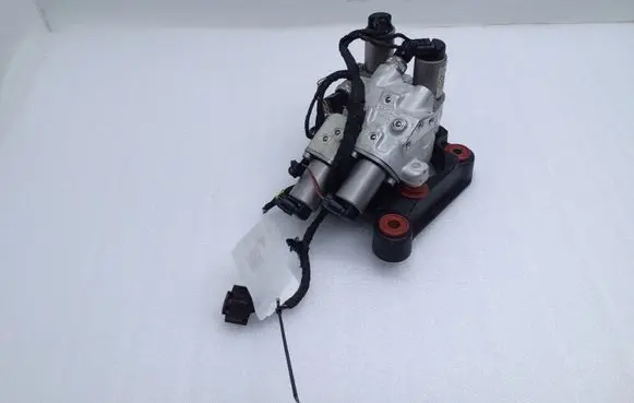 BMW 5 F10 F11 Air suspension compressor 6775258 10641010
