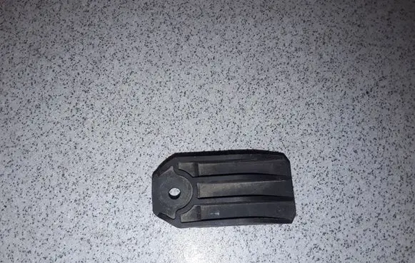 BMW 5 E39 Radiator mount bracket 2247896