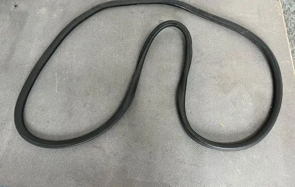 Peugeot Expert Front door rubber seal 9806514880