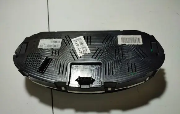 Renault Megane III Speedometer (instrument cluster) RNI248104902R