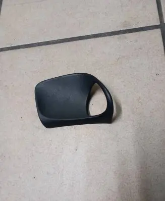 Opel Omega B2 Front door interior handle trim 090563342