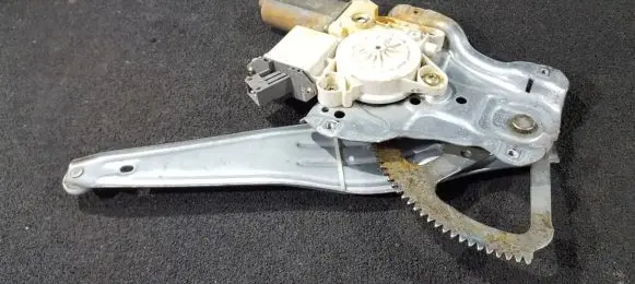 Toyota Avensis T250 Sliding door window regulator with motor nenustatyyta