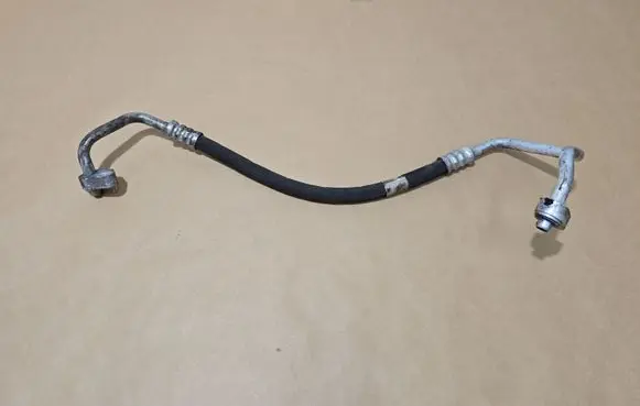 Opel Astra K Air conditioning (A/C) pipe/hose A2058302015