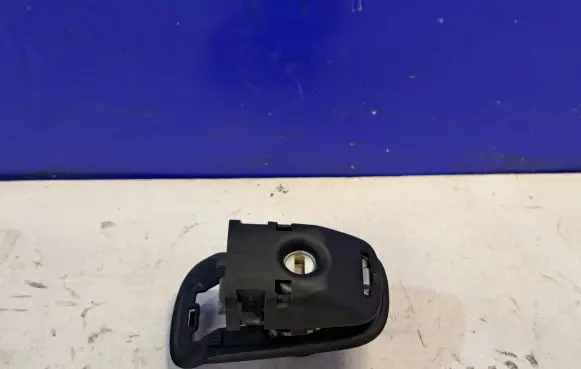 Volvo S80 Front door lock (next to the handle) 30784963