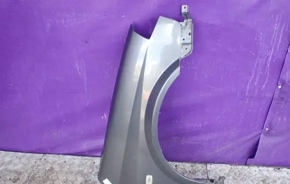 Nissan Primera Fender 