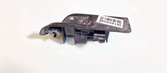 Toyota Yaris Fuel tank opening switch 