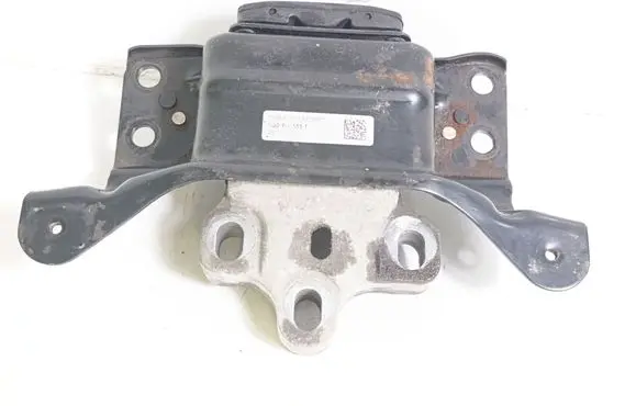 Engine mount bracket