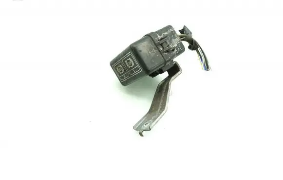 Mitsubishi L200 Fuse box set MMAUTKO28630