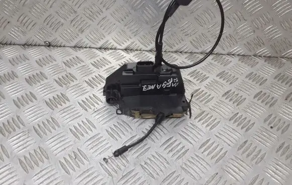 Renault Megane II Front door lock