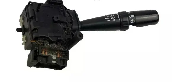 Toyota Avensis T250 Other switches/knobs/shifts 84652-28640