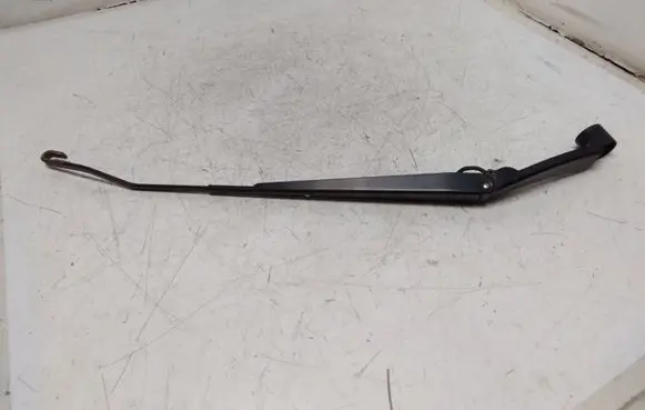 Mitsubishi Outlander Front wiper blade arm 73497N