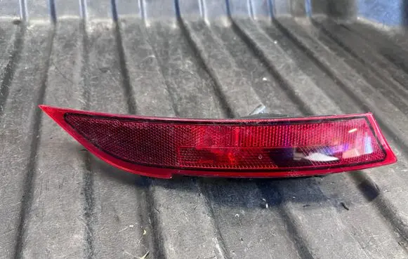 Land Rover Discovery 5 Rear fog light HY3215K272AA