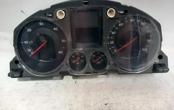 Volkswagen PASSAT B6 Speedometer (instrument cluster) 3C0920960K V0007000