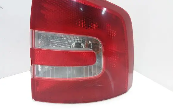Skoda Octavia Mk2 (1Z) Rear/tail lights 1Z9945096 1Z9945258