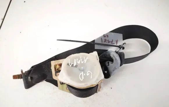 Opel Vectra B Rear seatbelt 90462772