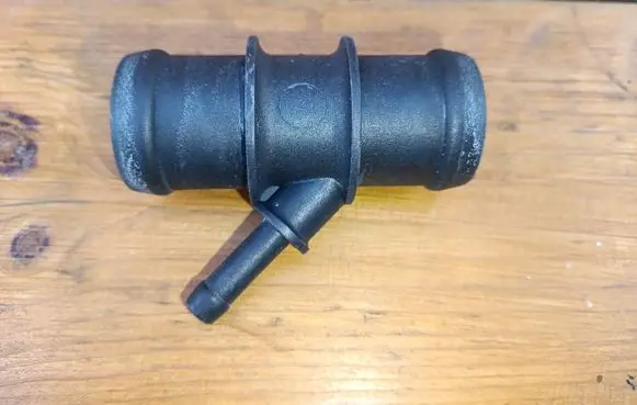 Skoda Fabia Mk2 (5J) Engine coolant pipe/hose 6Q0122101CD