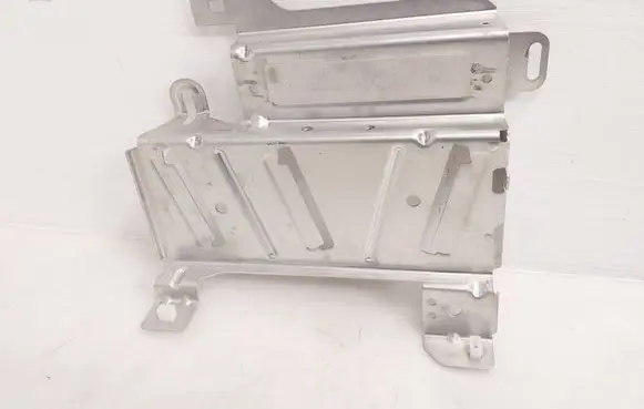 BMW 5 G30 G31 G38 Sound amplifier holder/bracket 9367949